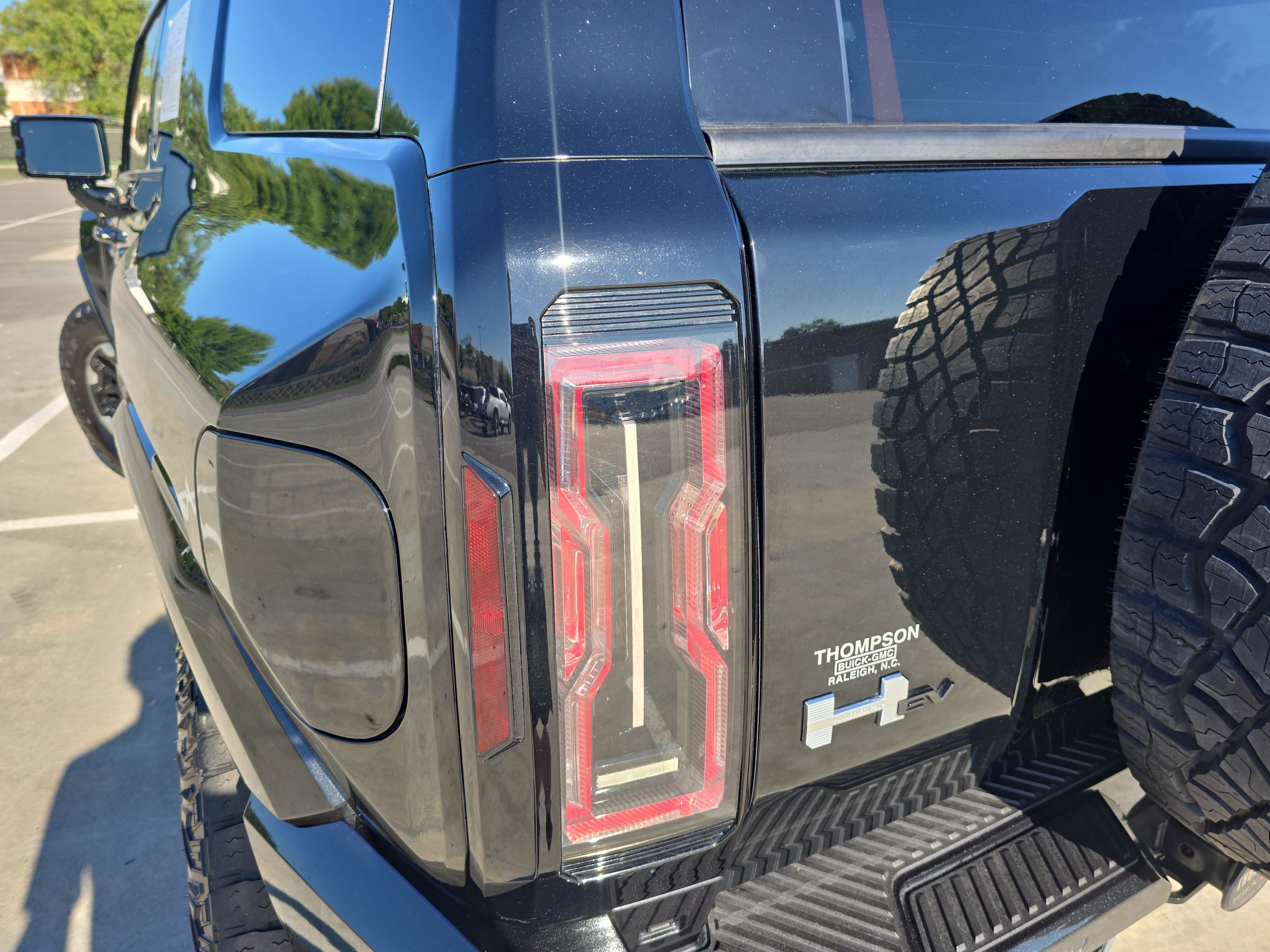 Used 2024 GMC Hummer EV 3X w/ Extreme Off-Road Package AWD/4WD image 35