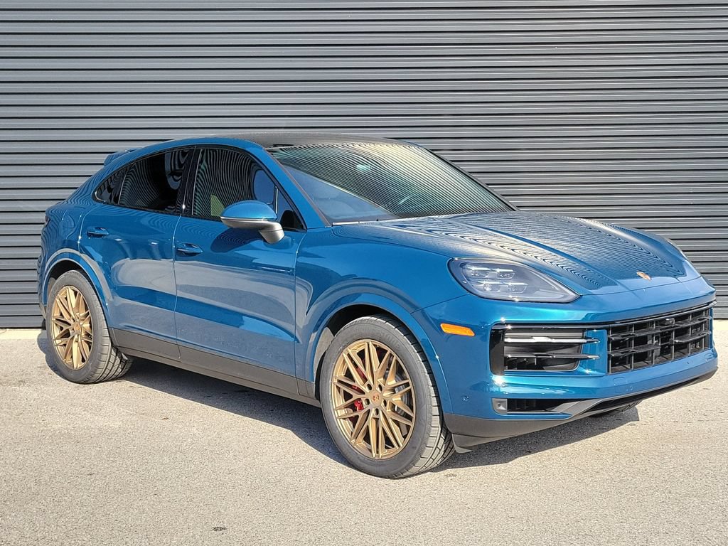 Certified 2025 Porsche Cayenne S AWD/4WD image 9