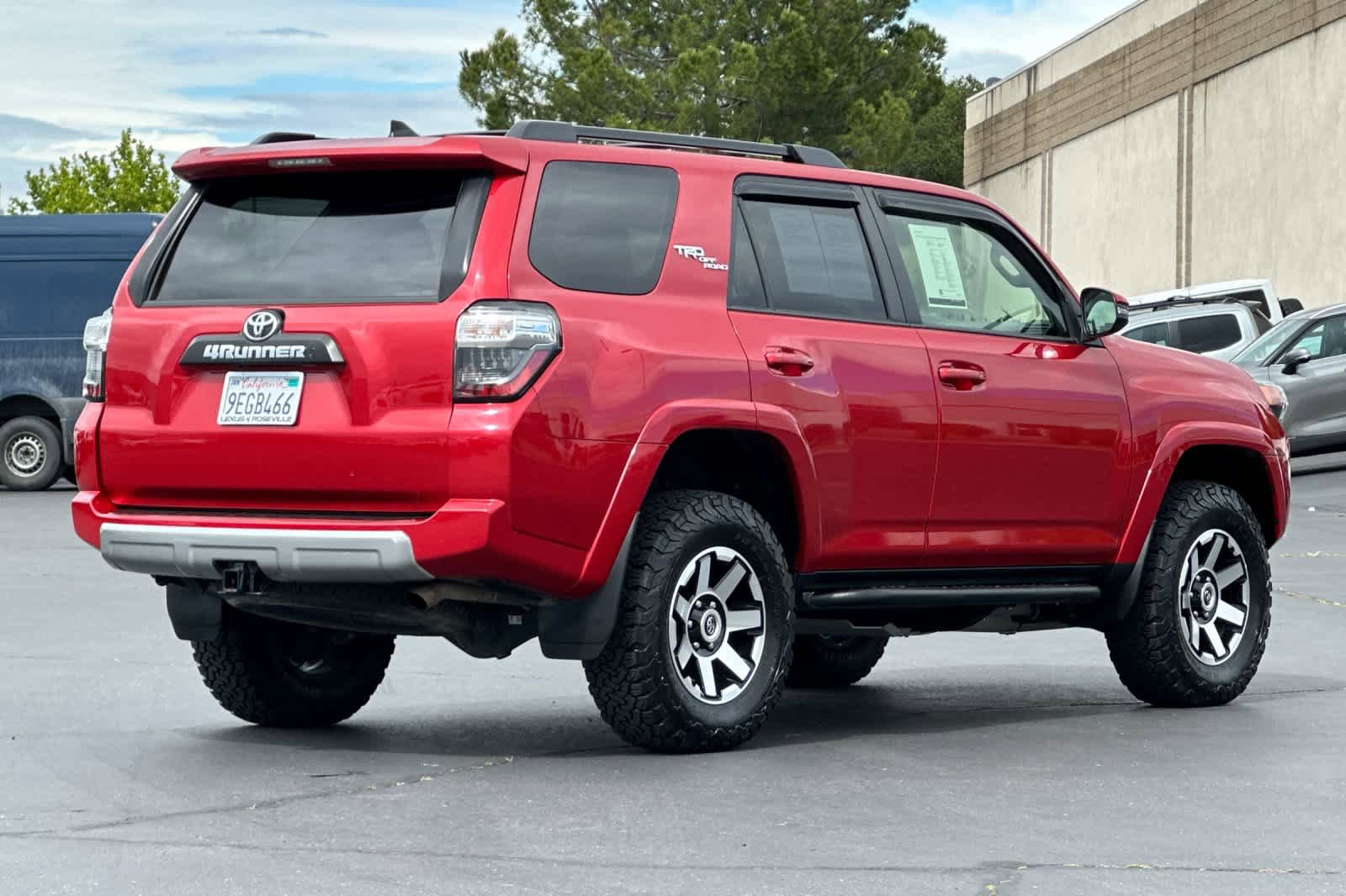 Used 2023 Toyota 4Runner TRD Off-Road Premium w/ Moonroof Package AWD/4WD image 2