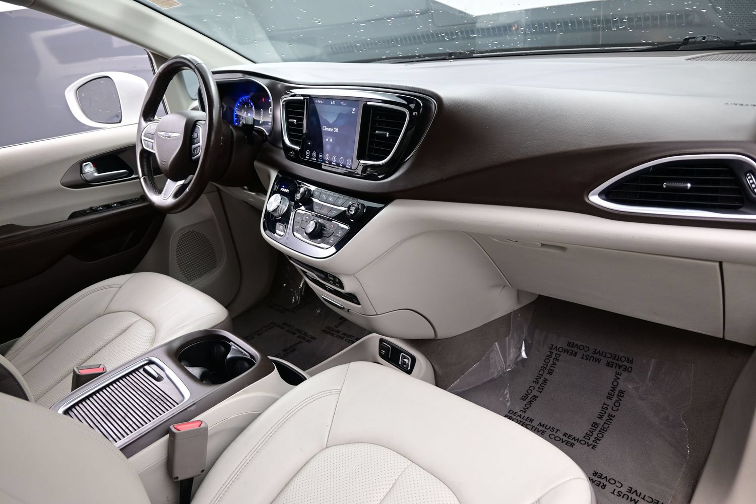 Used 2018 Chrysler Pacifica Touring-L Plus w/ Advanced Safetytec Group FWD image 15