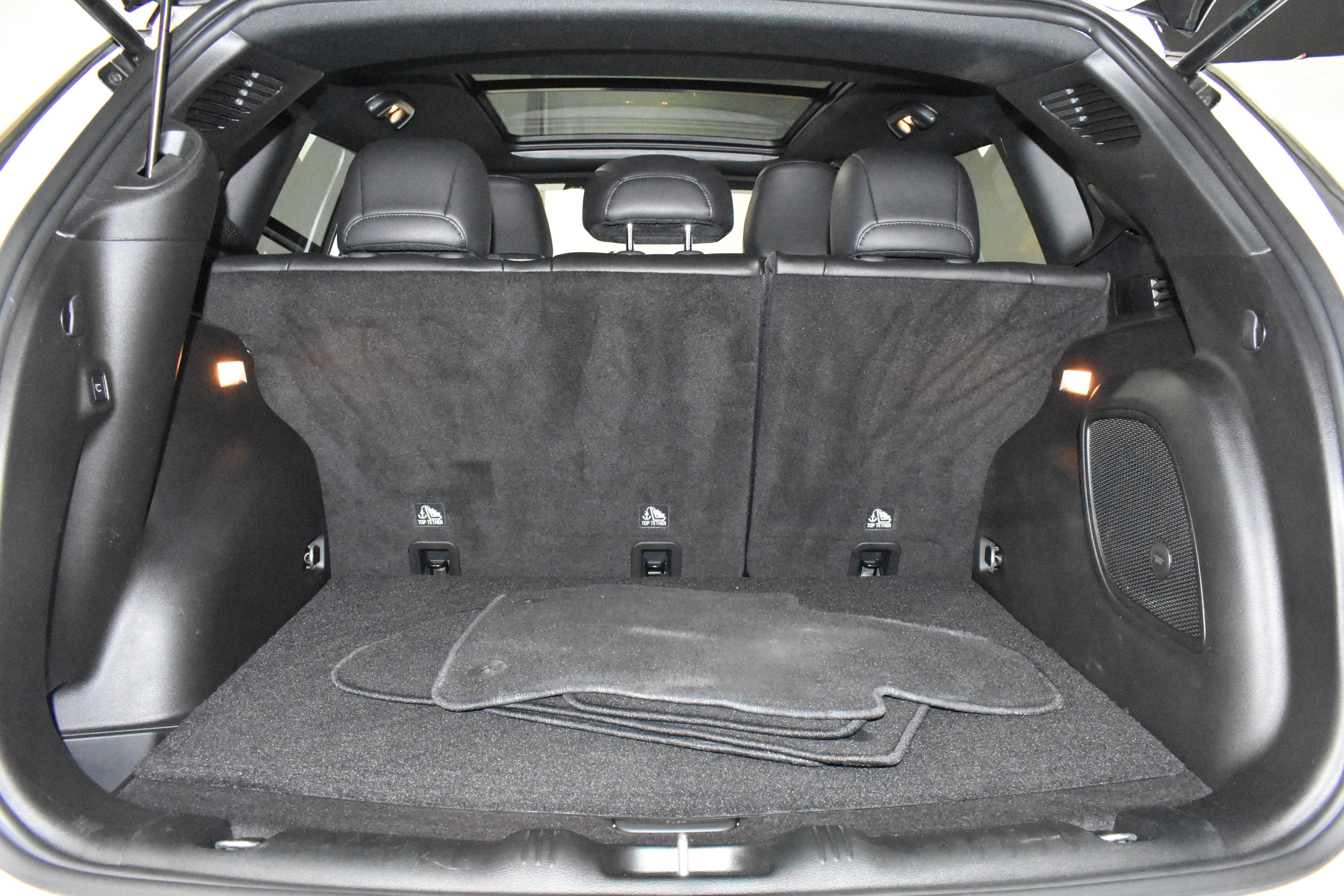 Used 2025 Jeep Compass Limited w/ Elite Group image 34