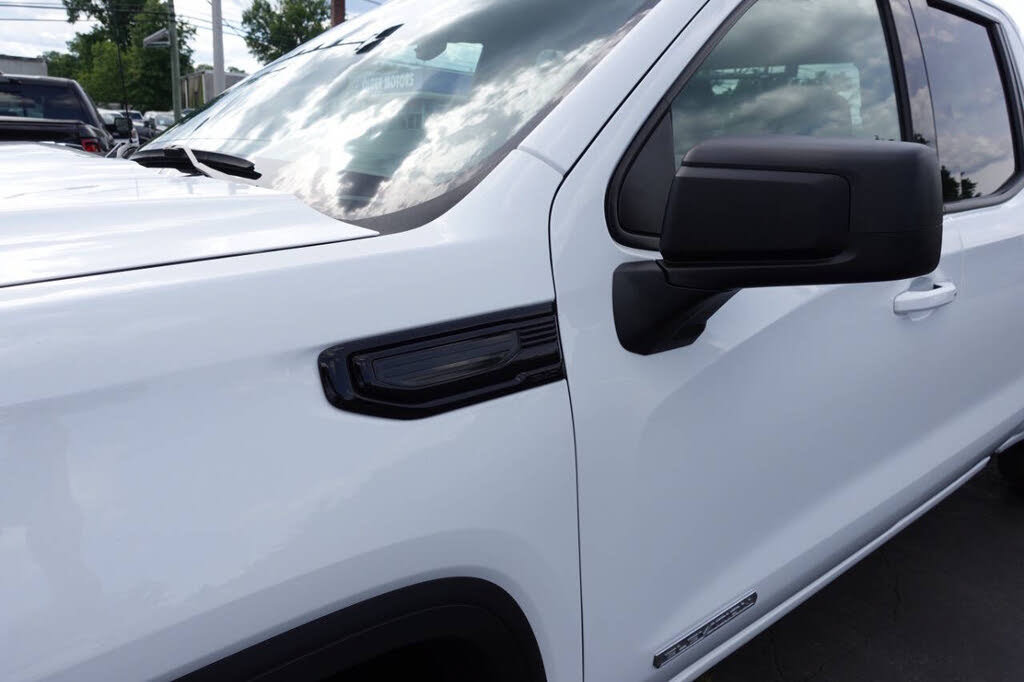 Used 2023 GMC Sierra 1500 Elevation AWD/4WD image 8