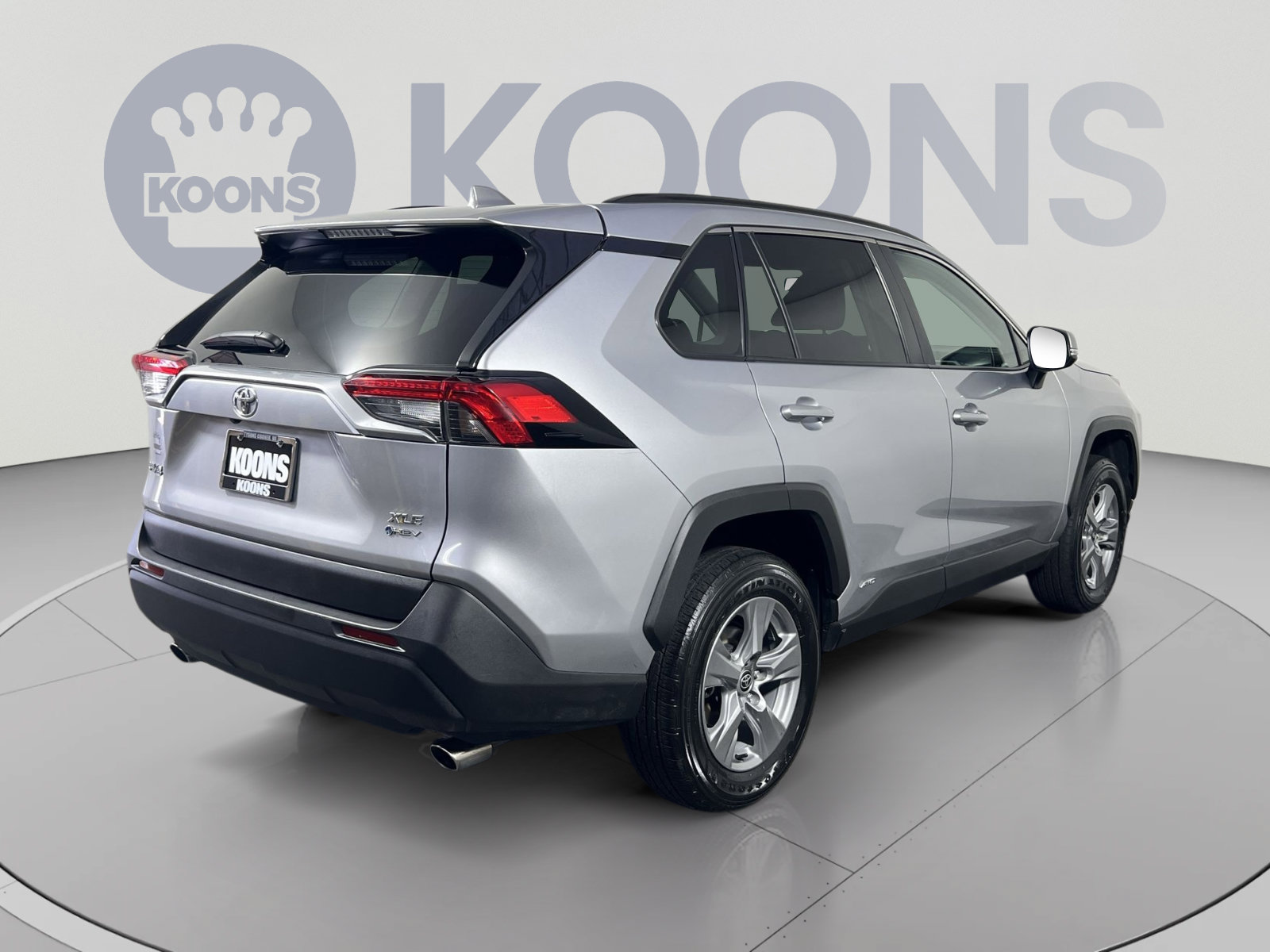 Used 2025 Toyota RAV4 XLE AWD/4WD image 7