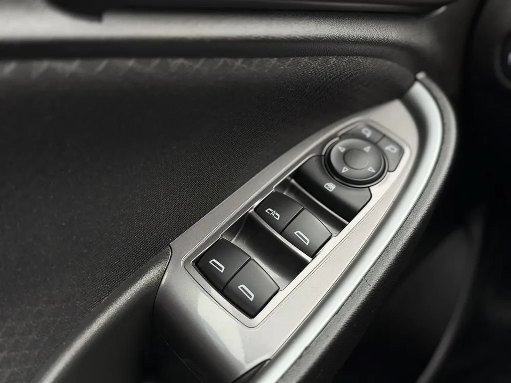 Used 2024 Chevrolet Malibu LT FWD image 9