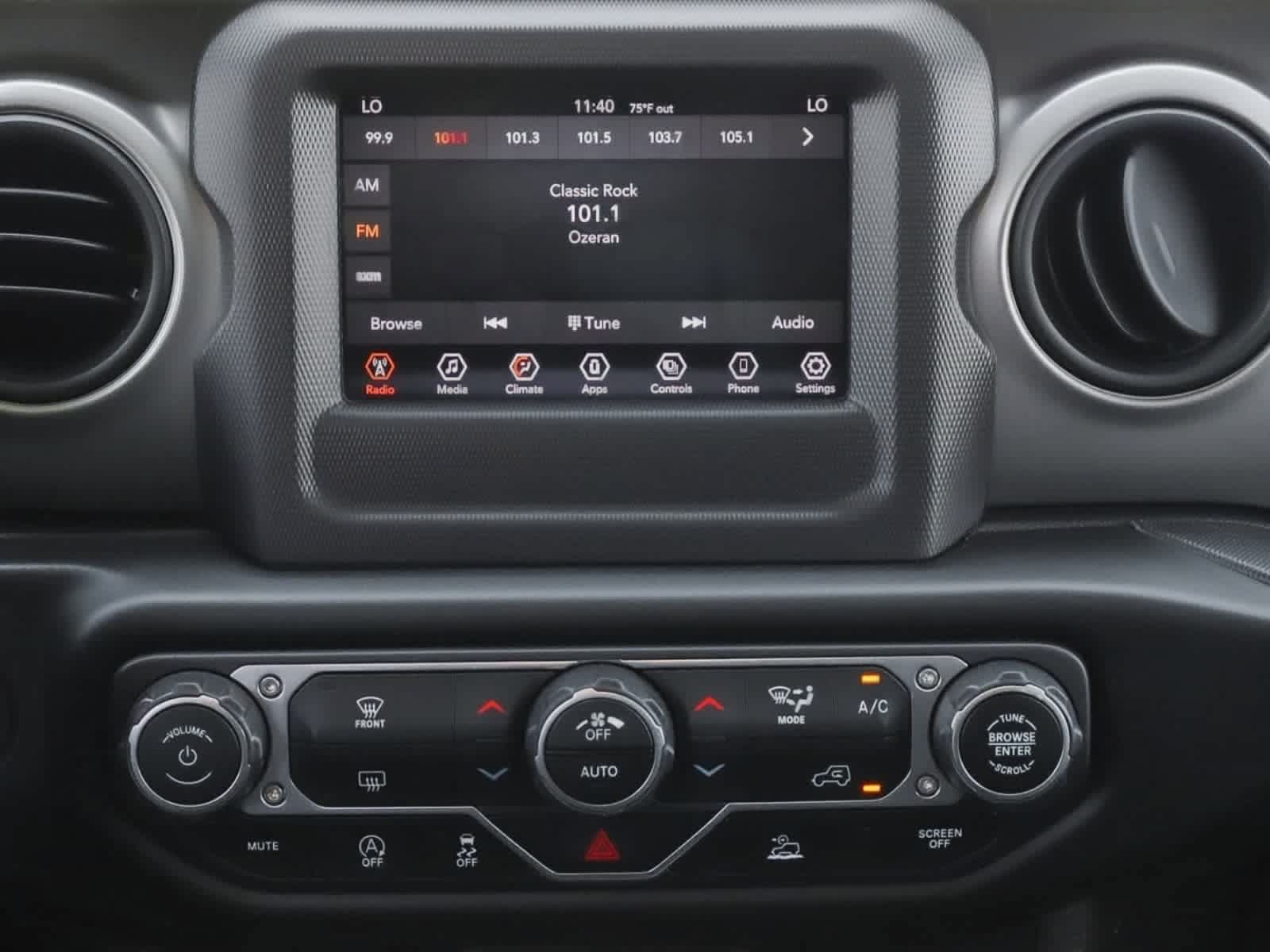 Used 2021 Jeep Wrangler Unlimited Sport AWD/4WD image 19