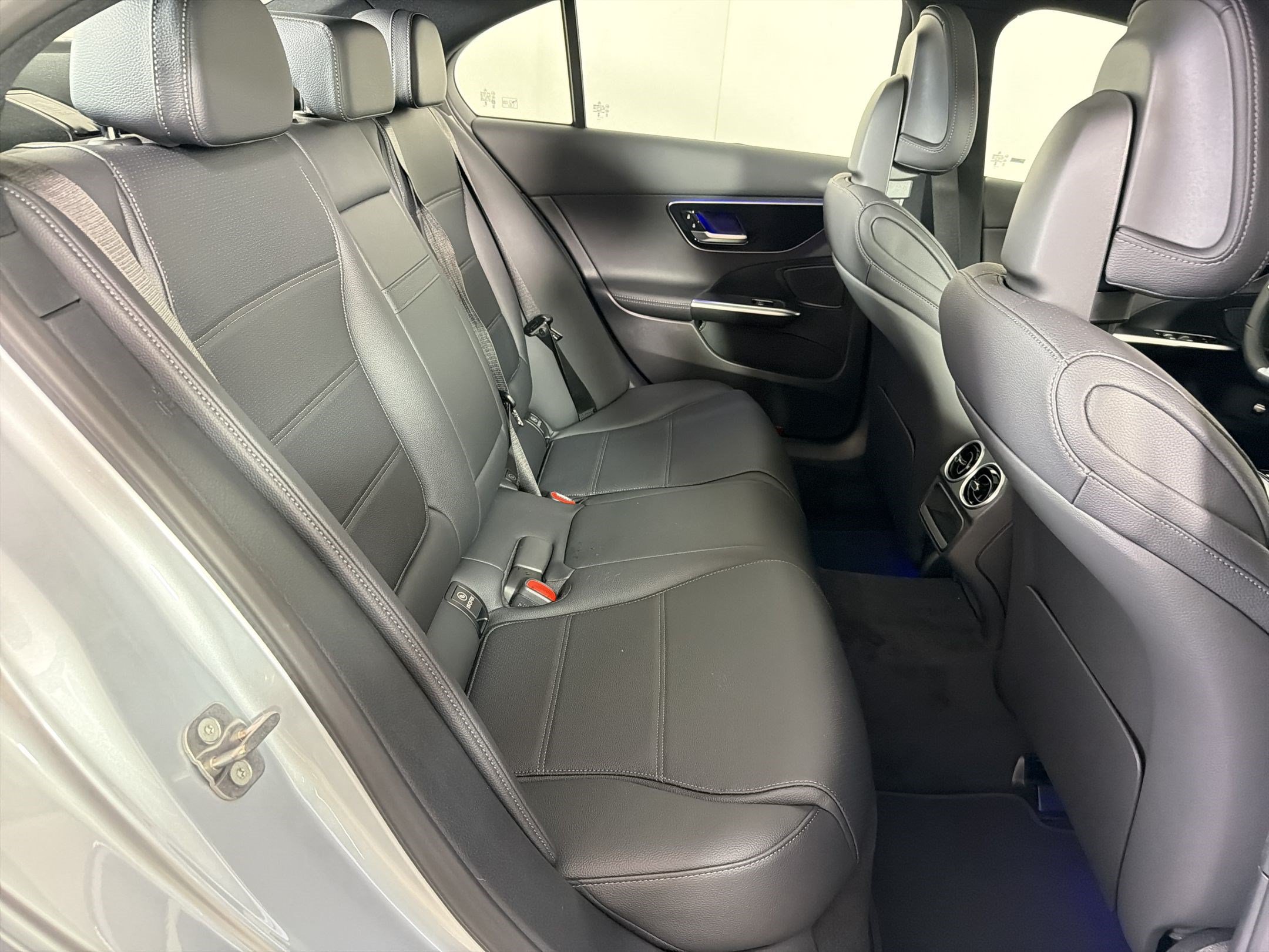 Used 2026 Mercedes-Benz C 300 4MATIC Sedan image 29