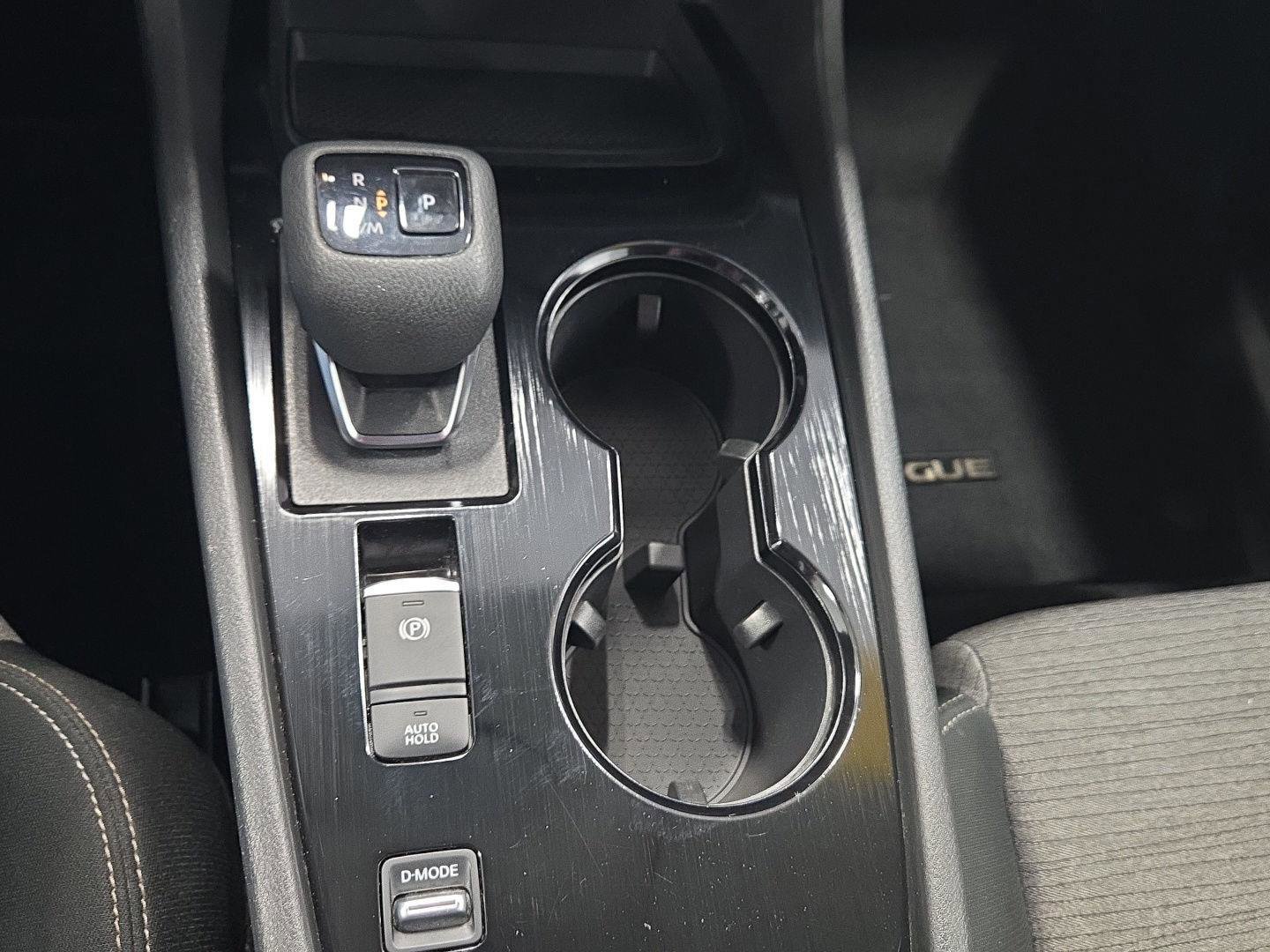 Used 2023 Nissan Rogue SV image 18