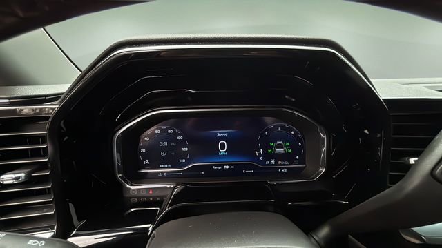 Used 2023 Chevrolet Silverado 1500 RST AWD/4WD image 15