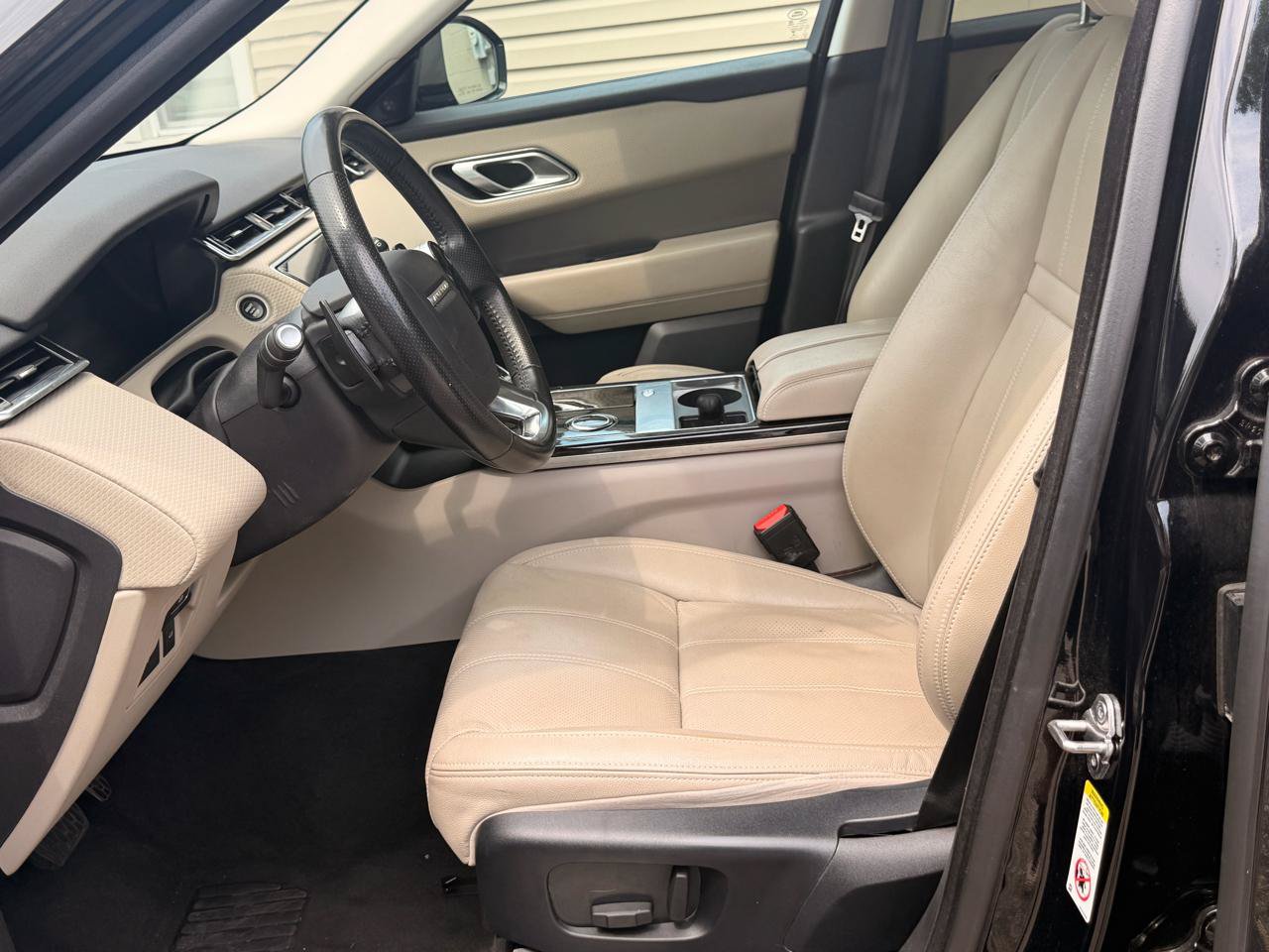 Used 2018 Land Rover Range Rover Velar S AWD/4WD image 18