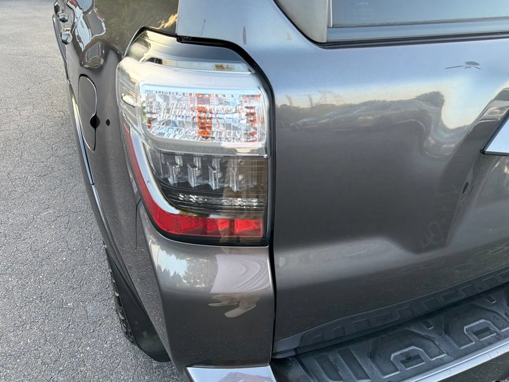 Used 2022 Toyota 4Runner SR5 Premium w/ Moonroof Package RWD image 19