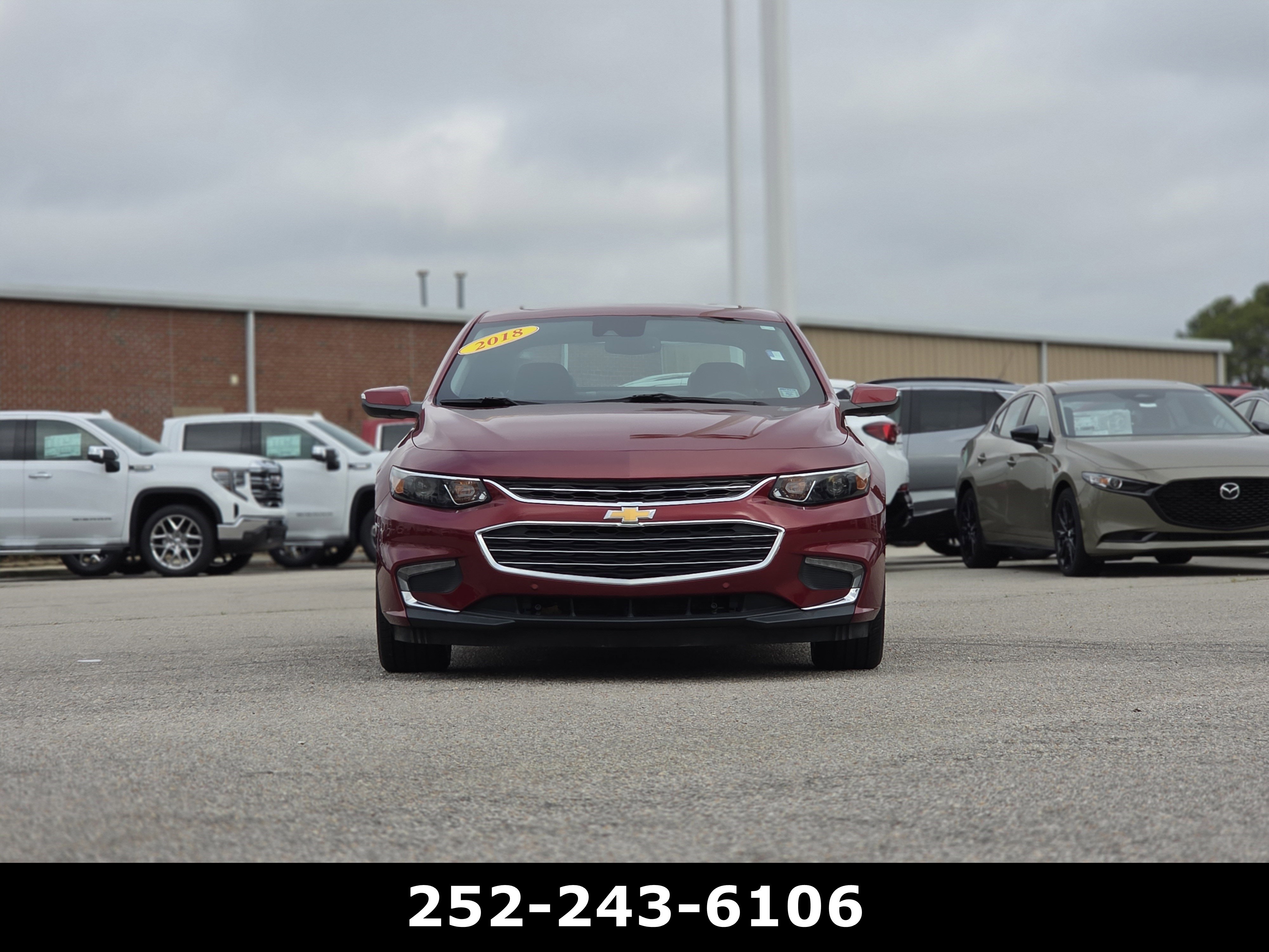 Used 2018 Chevrolet Malibu LT w/ Leather Package image 2