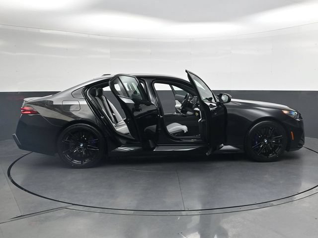 New 2027 BMW M5 w/ Carbon Package AWD/4WD image 41
