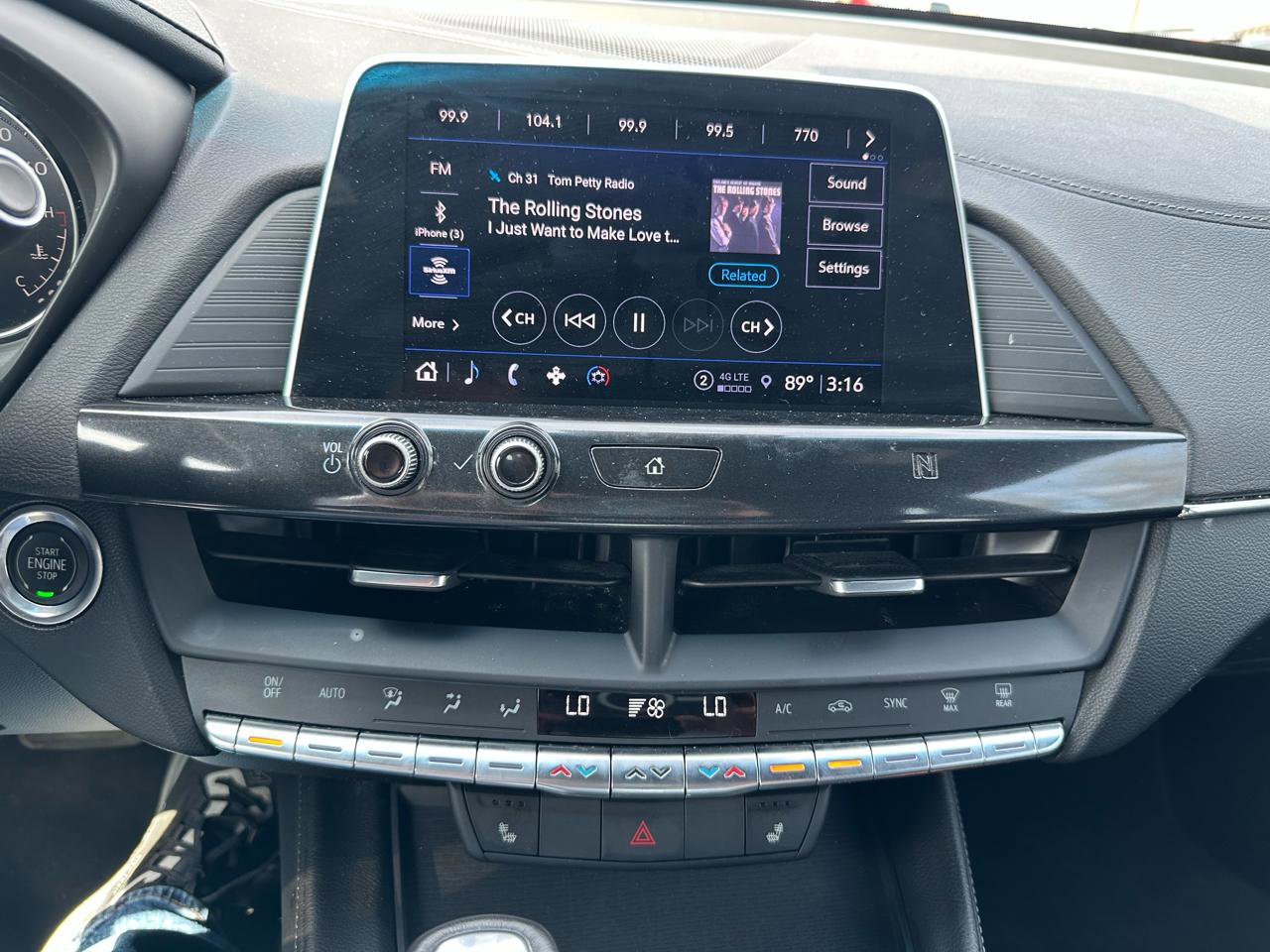 Used 2021 Cadillac CT4 Luxury w/ Cold Weather Package image 15