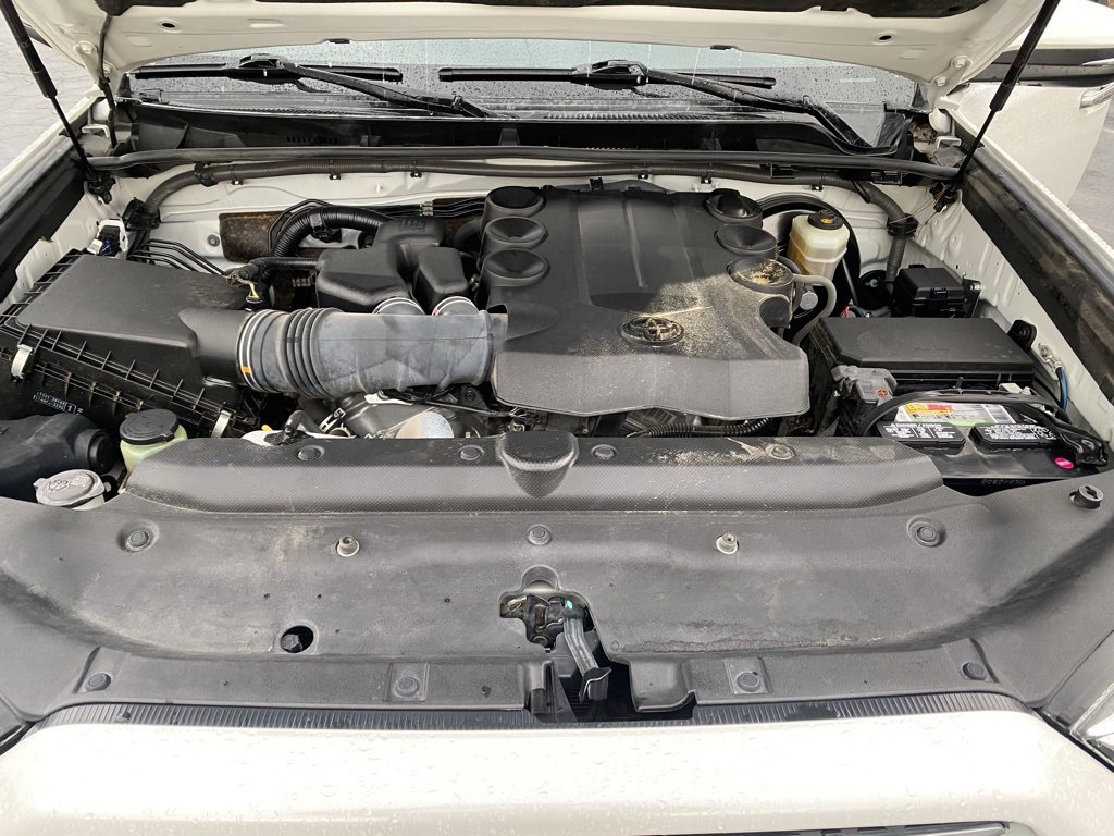 Used 2021 Toyota 4Runner Limited image 32