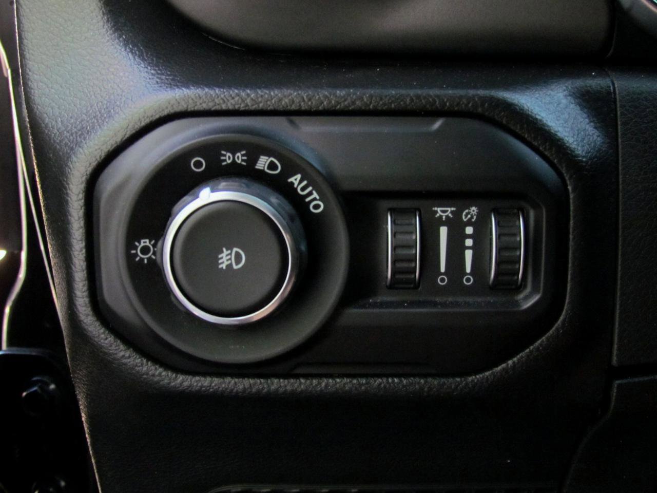 Used 2022 Jeep Wrangler Unlimited Sport AWD/4WD image 30