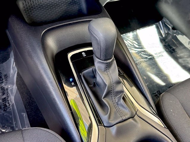 Used 2025 Toyota Corolla LE FWD image 21
