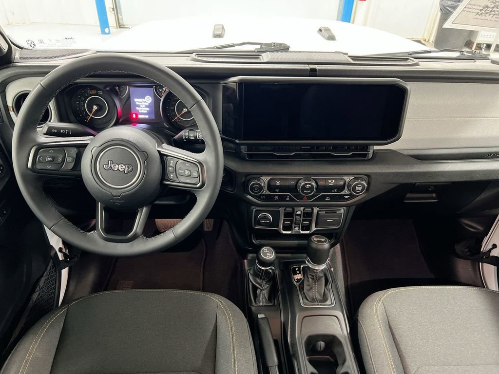 Used 2025 Jeep Wrangler Sport S image 10