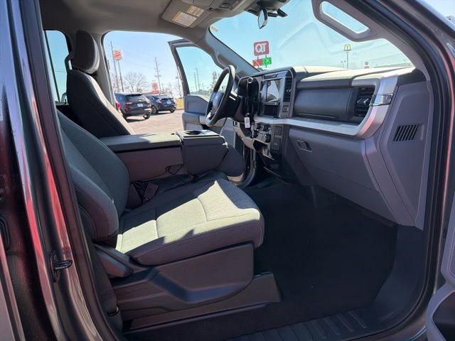 Used 2025 Ford F250 XLT AWD/4WD image 38