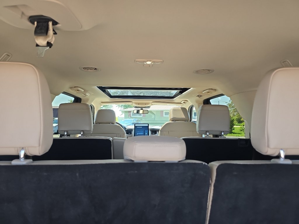 Used 2024 Ford Expedition Max Limited AWD/4WD image 13