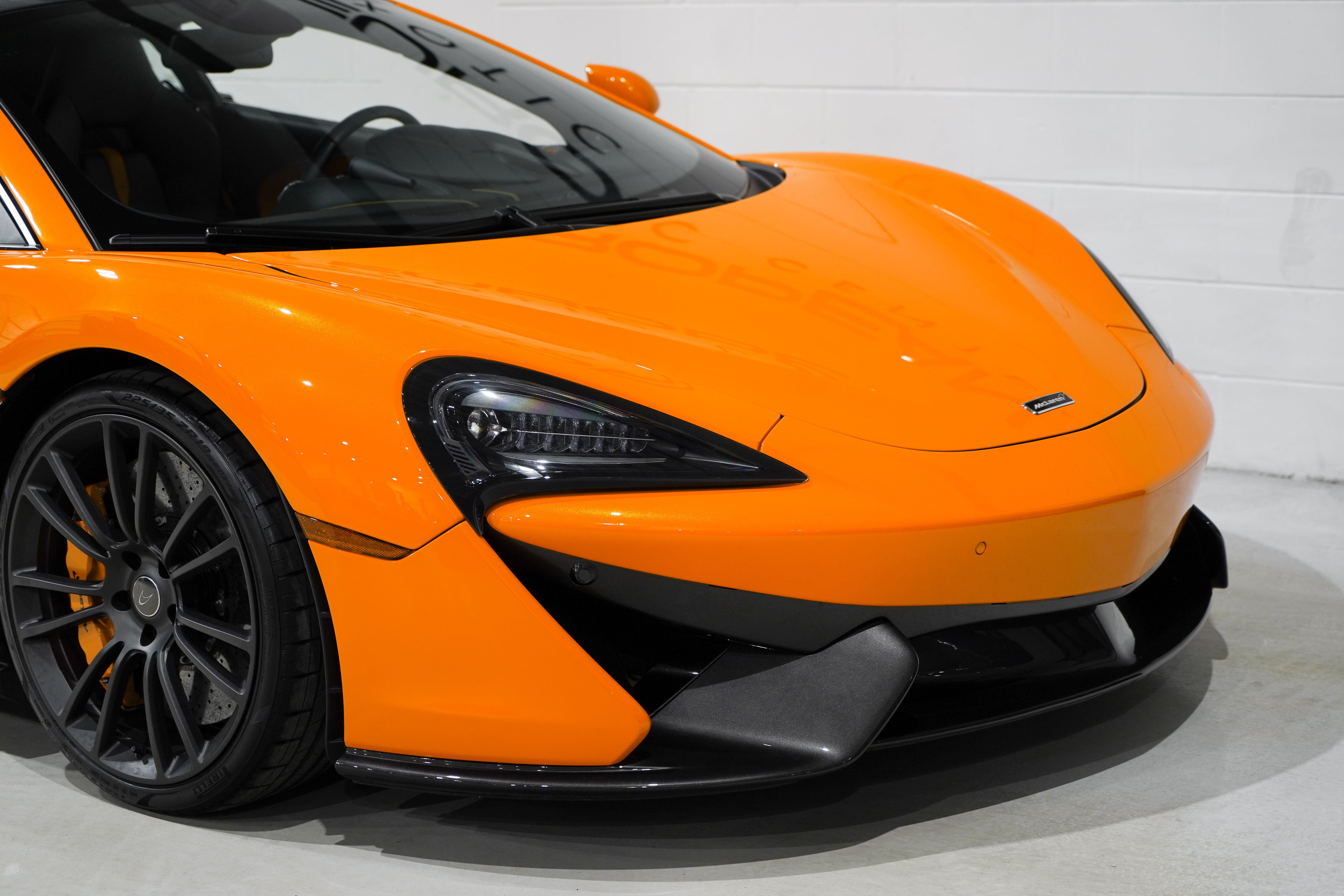Used 2017 McLaren 570S Coupe RWD image 23