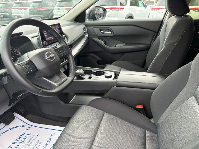 Certified 2025 Nissan Rogue SV AWD/4WD image 15