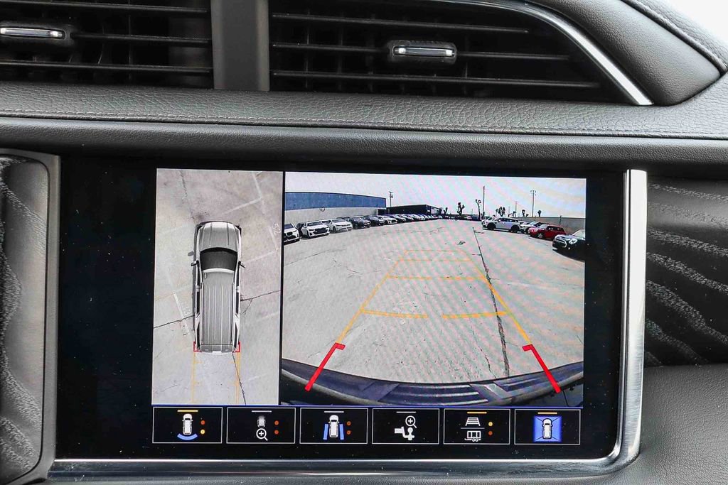 Used 2023 GMC Yukon Denali RWD image 30