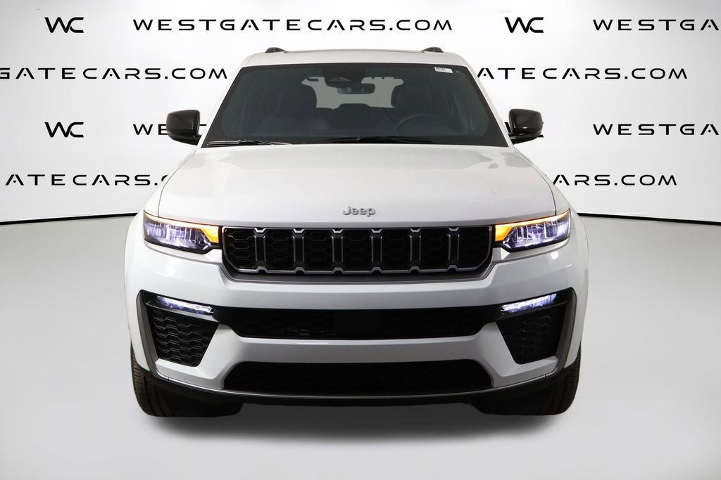 New 2026 Jeep Grand Cherokee Limited AWD/4WD image 2