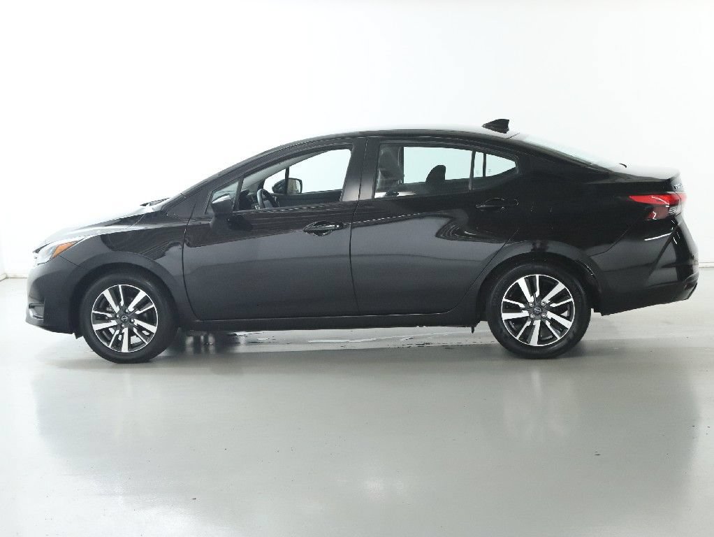 Used 2025 Nissan Versa SV FWD image 36