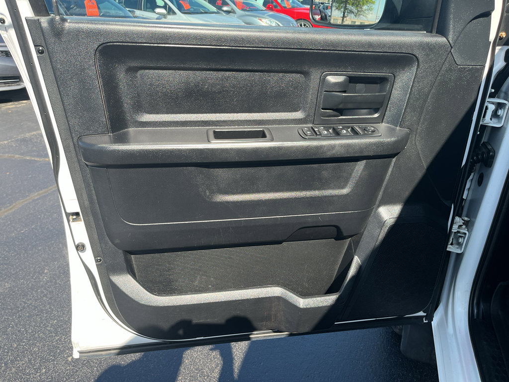 Used 2014 RAM 3500 Tradesman w/ Chrome Appearance Group AWD/4WD image 10