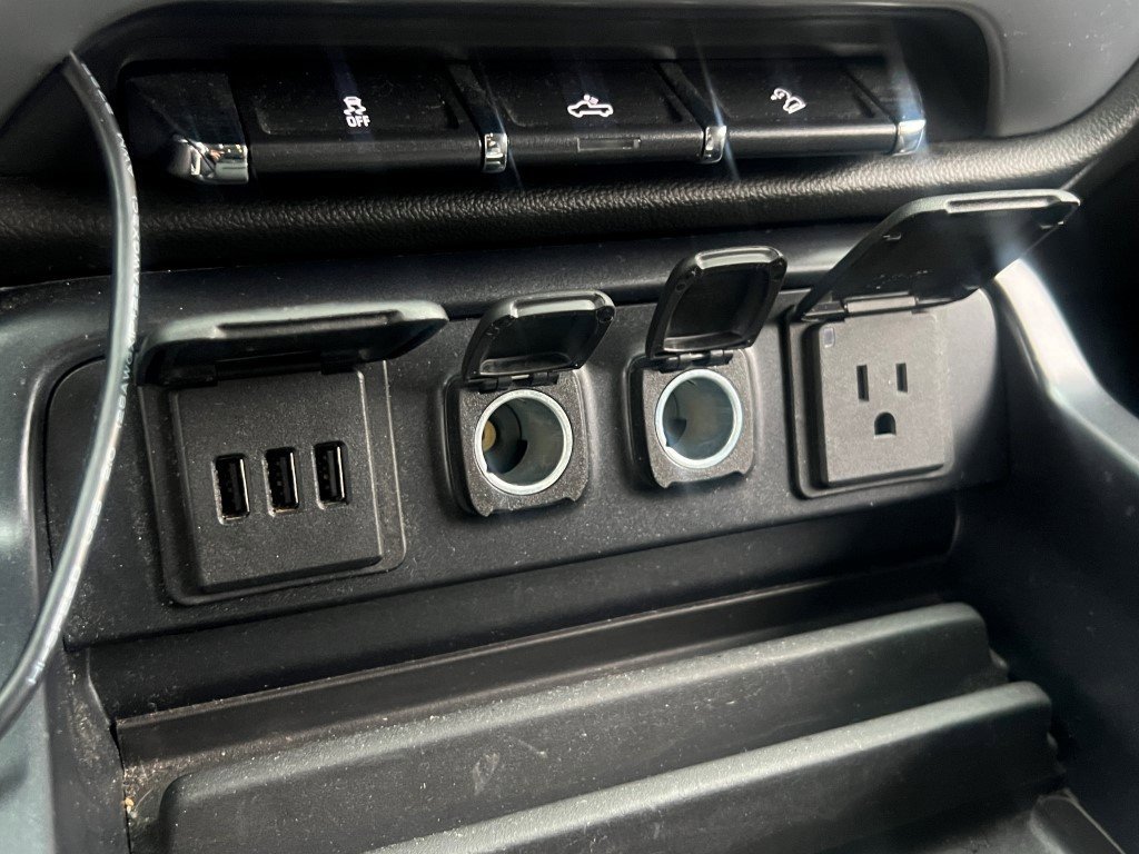 Used 2015 GMC Sierra 1500 SLE w/ SLE Value Package image 26