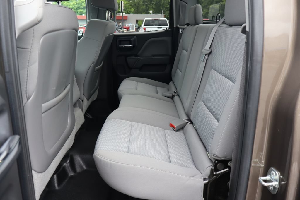 Used 2015 Chevrolet Silverado 3500 W/T AWD/4WD image 15
