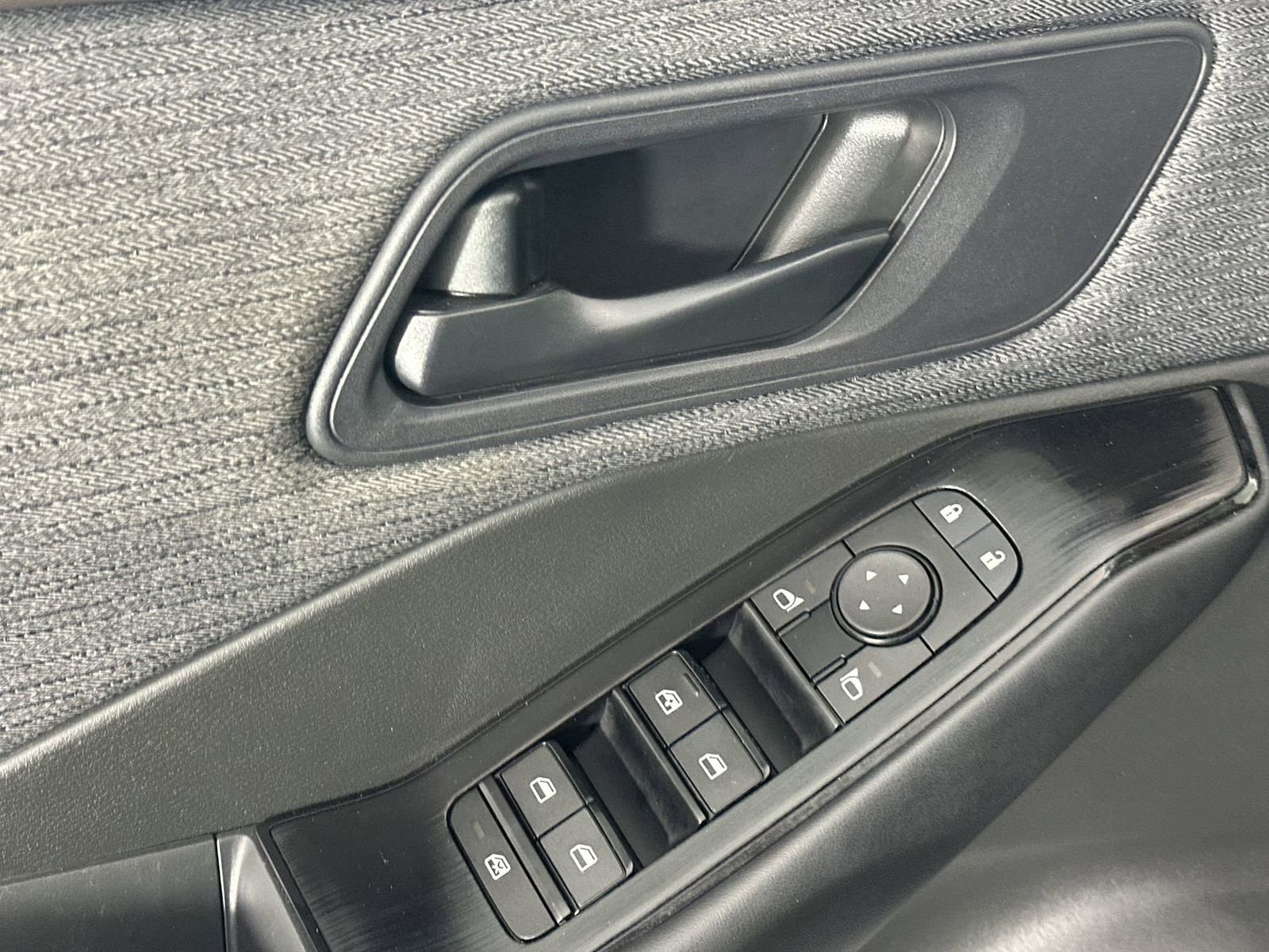 Certified 2023 Nissan Rogue S image 13