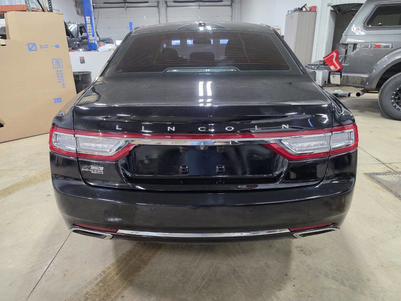 Used 2017 Lincoln Continental Reserve w/ Climate Package image 7