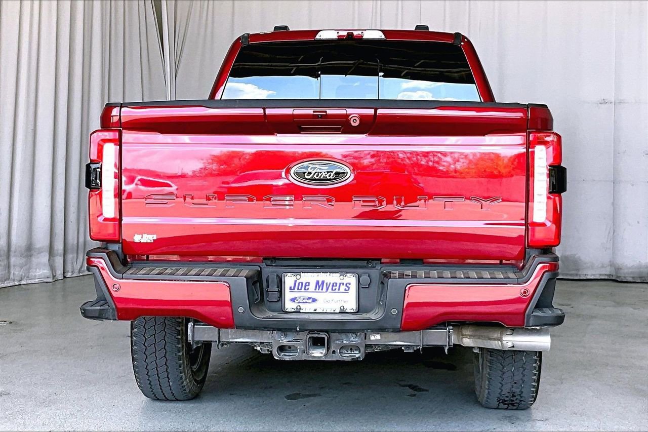 Used 2025 Ford F250 Lariat w/ Black Appearance Package image 4