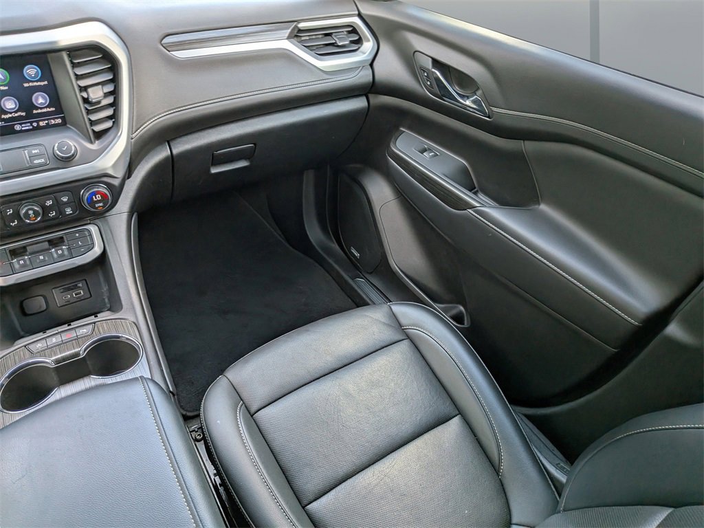 Used 2023 GMC Acadia SLT image 18