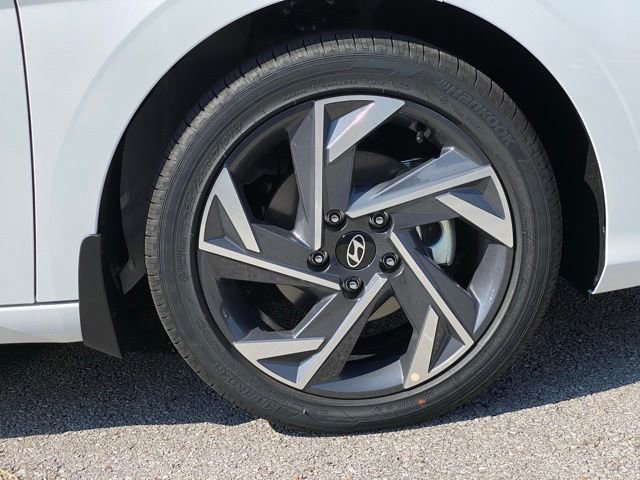 New 2025 Hyundai Elantra SEL image 37
