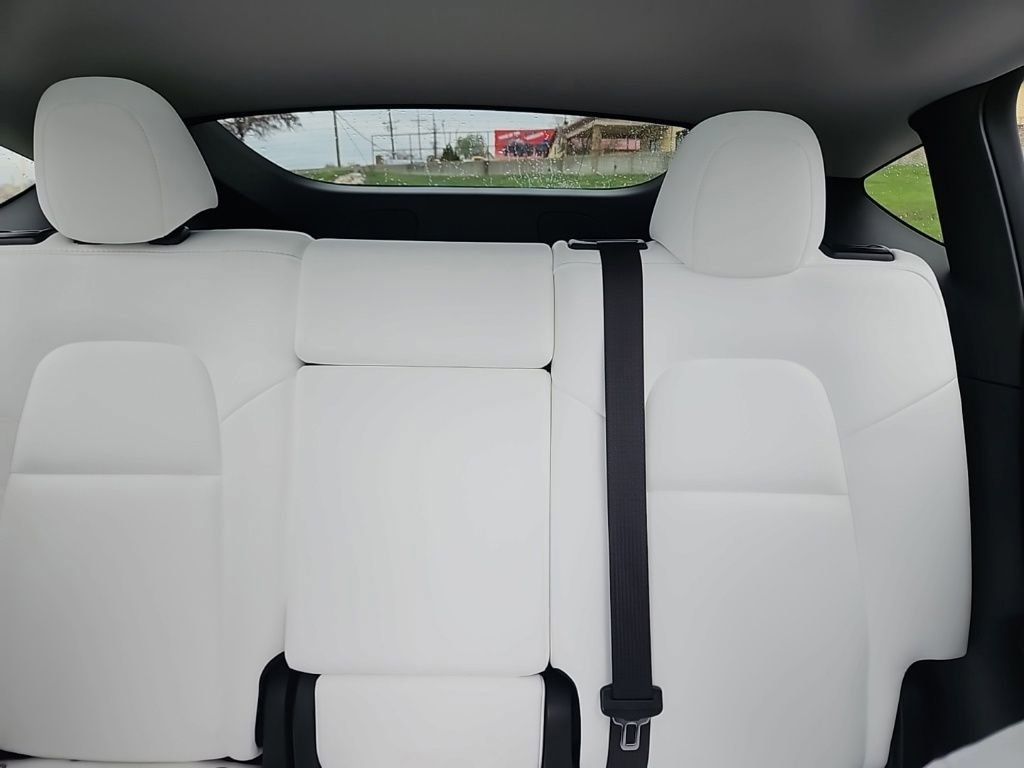 Used 2024 Tesla Model Y Long Range image 26