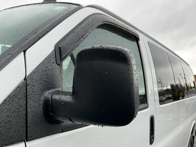 Used 2017 GMC Savana 3500 RWD image 10