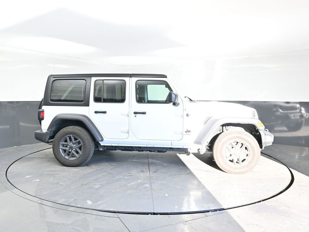 Used 2025 Jeep Wrangler Sport S image 4