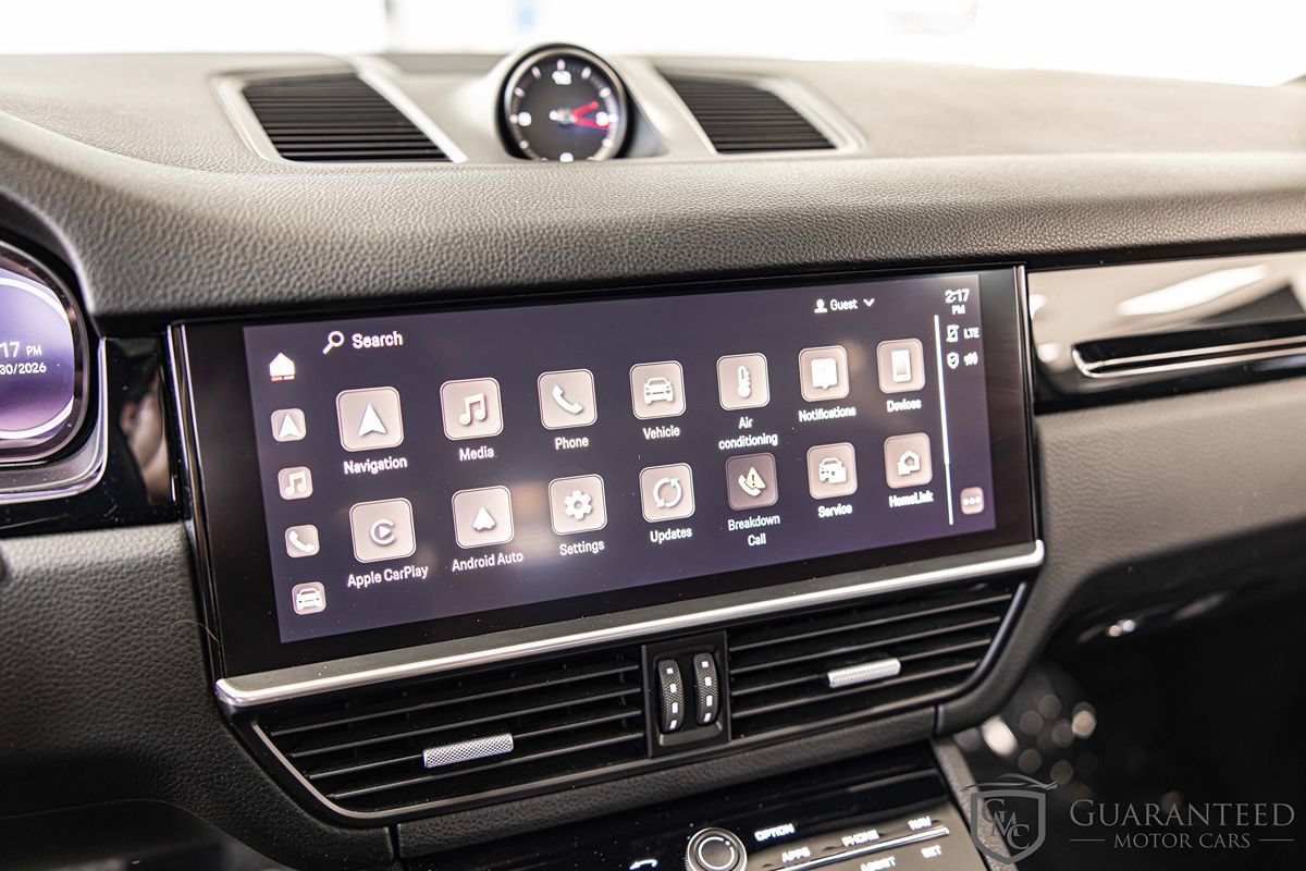 Used 2023 Porsche Cayenne w/ Premium Package AWD/4WD image 28