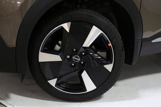 New 2026 Nissan Kicks SR w/ Interior Electronics Package image 2