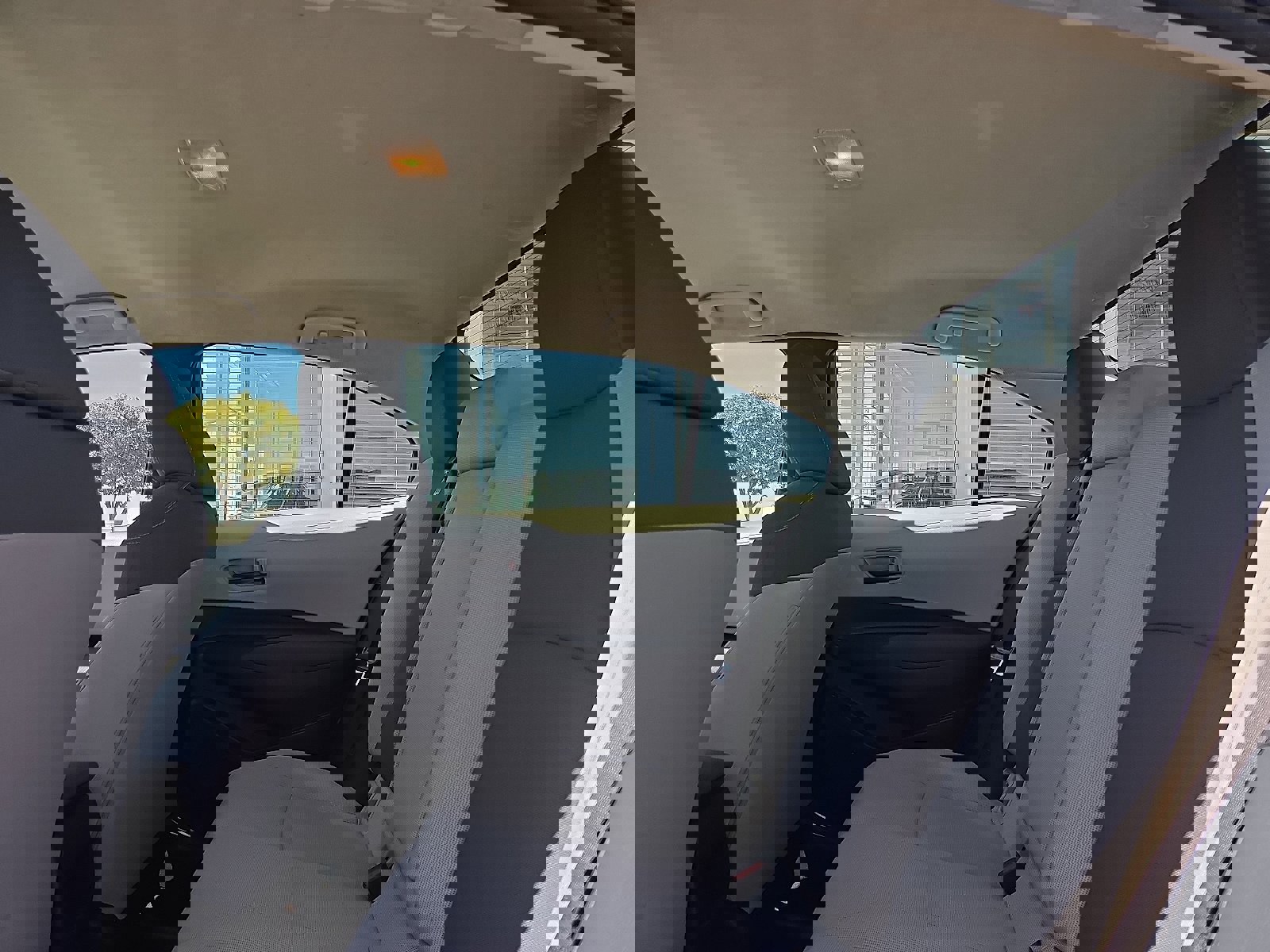 Used 2022 Toyota Corolla LE w/ Carpet Mat Package (TMS) image 6