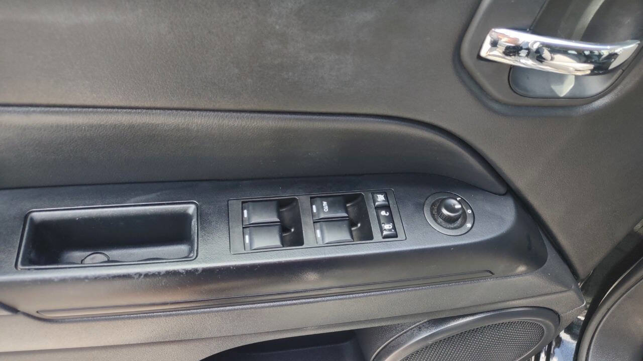 Used 2016 Jeep Patriot Sport w/ Power Value Group image 11