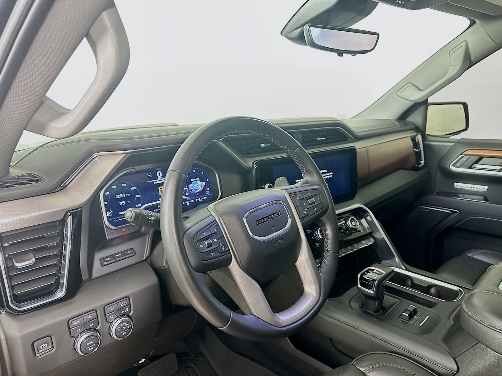 Used 2022 GMC Sierra 1500 Denali w/ Technology Package AWD/4WD image 31