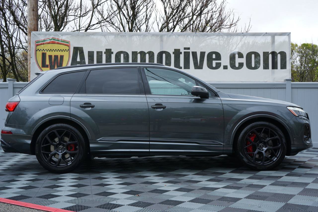 Used 2025 Audi SQ7 Premium Plus AWD/4WD image 4