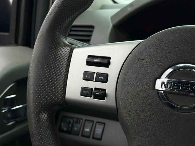 Used 2014 Nissan Frontier SV image 10