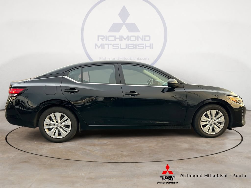 Used 2025 Nissan Sentra S FWD image 2