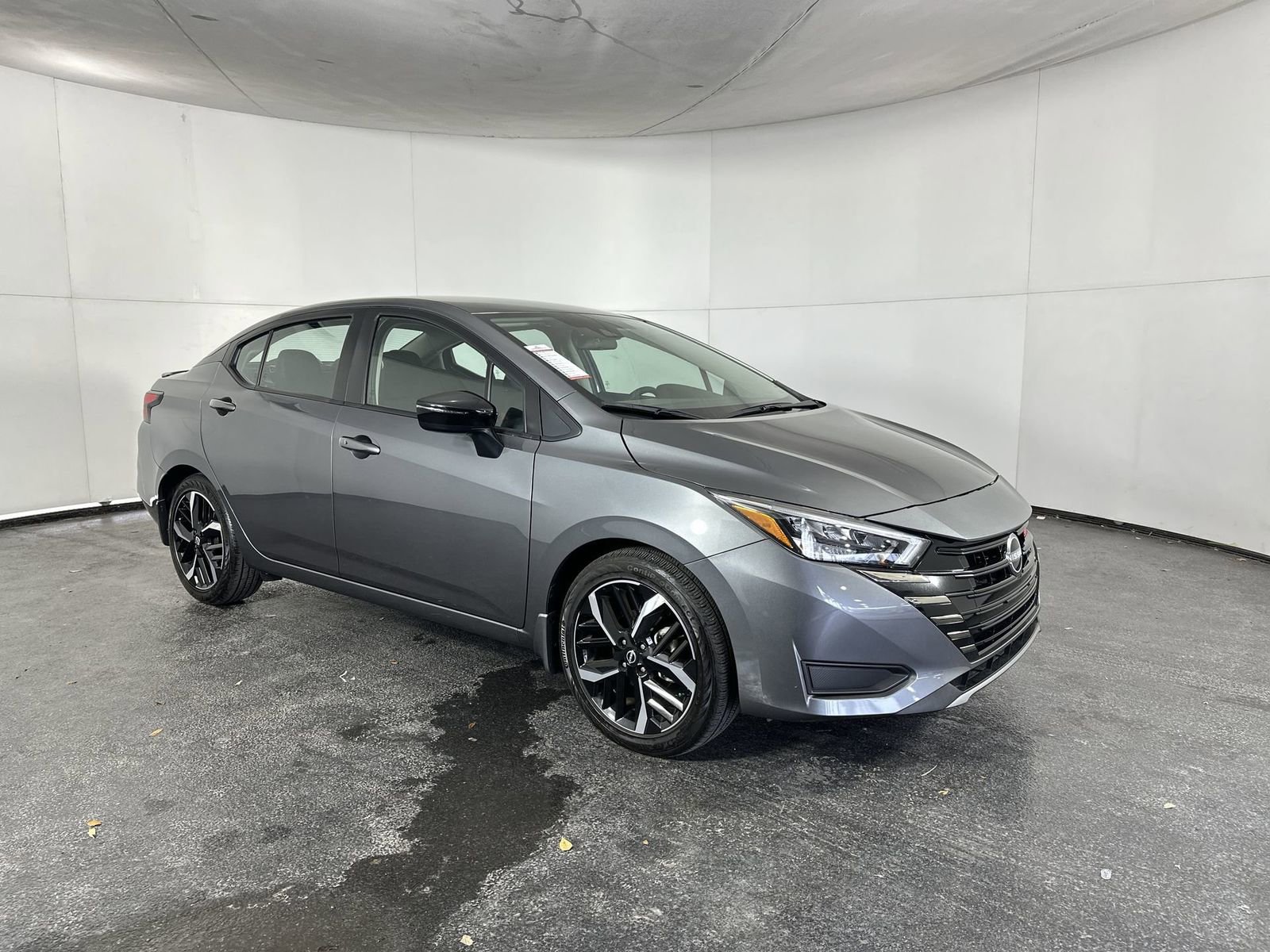 Certified 2024 Nissan Versa SR w/ Trunk Package image 3