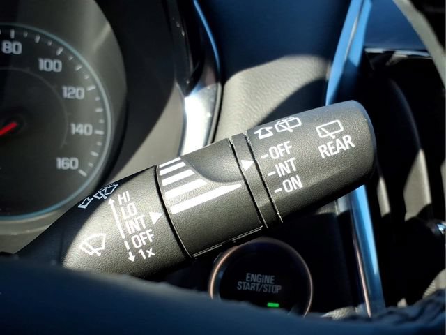 Used 2023 Chevrolet Traverse LT FWD image 30