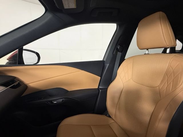 Used 2025 Lexus RX 350 Premium w/ Accessory Package (Z1) FWD image 16